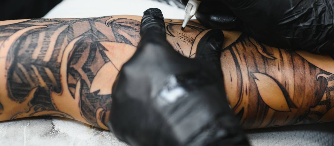 Snižuje užívání CBD oleje před tetováním bolest?