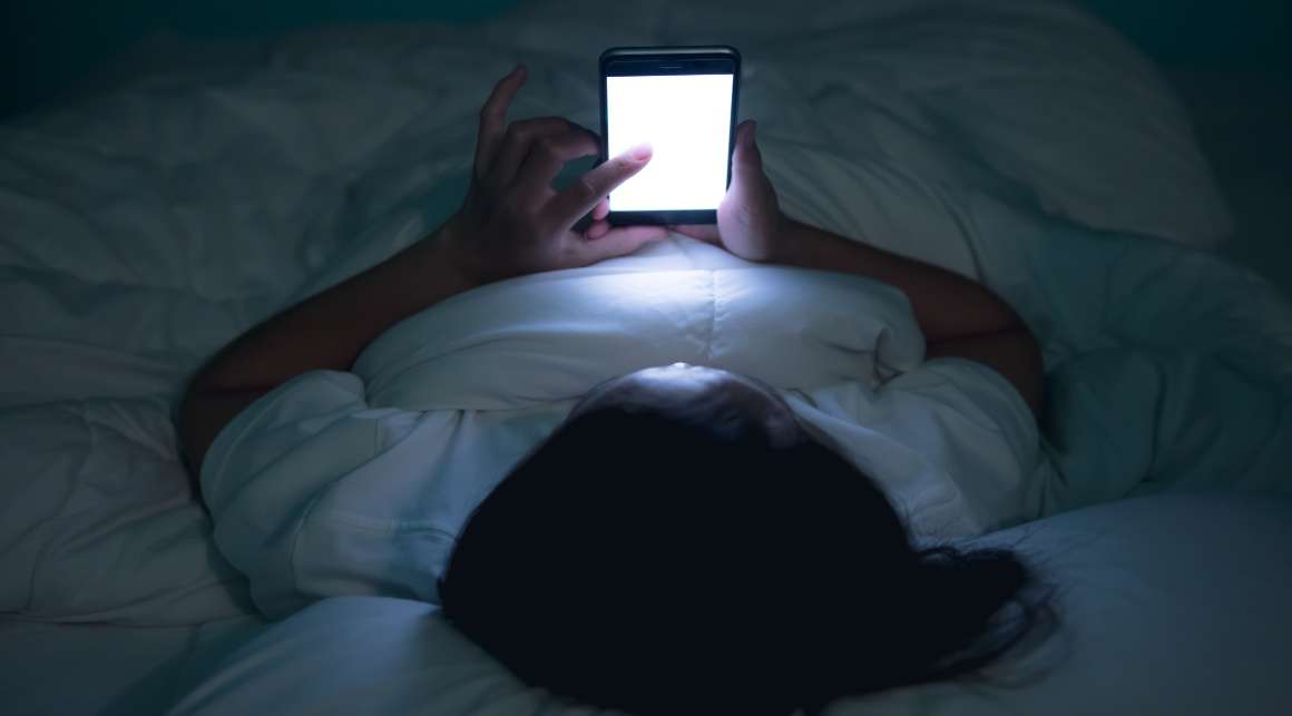 jak-sociální-média-ovlivňují-spánek